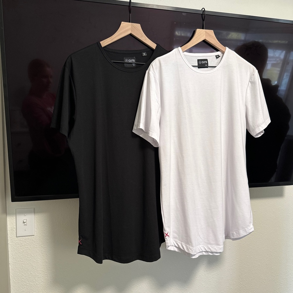 Cuts crew curved hem breast cancer awareness RED X - XL 1 white 1 black $45/ea